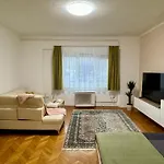 Budapest Family Apartment With Free Parking