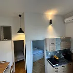 Saffron Apartment City Center Panorama Balcony