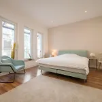 Luxury 5 Bedroom 5 Bathroom Penthouse By The Opera