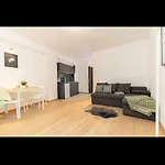 Klauzal Stret New Studio