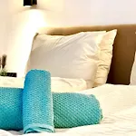 Central Luxe Studio