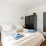Molly\'S Apartment - 2 Bdrms, Terrace, Parking