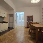 Family Apartment At Margaret Island