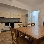 Family Apartment At Margaret Island