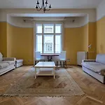 Family Apartment At Margaret Island