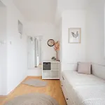 Broadway Apartment - You Cozy Home