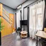 Oktogon Four Residence