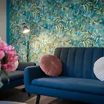 Kiraly Csaladi Apartman- Royal Family Apartment #Freegarage