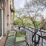 Maison Lumiere Buda - Near M2 Metro