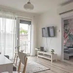 Dob36 Apartment With Free Private Parking And Balcony