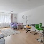Maria\'S Family Home With Free Parking