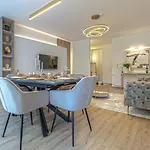 Dioro Luxury Residence Budapest- Steps From The Danube ,Free Parking