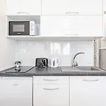 Super Central - New - Comfy Studio