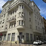 Hestia Apartment