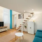 Howlit Home