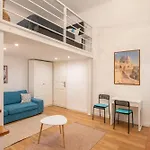 Howlit Home