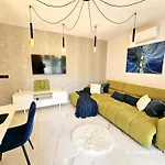White Rose Hill Luxury Apartment Budapest