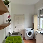 Hideaway House 01 With Garden & Yard And Free Parking