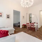 Amora Homes Breathless View Parliament 2 Luxury Suites With Terrace Free Parking Reservation Needed