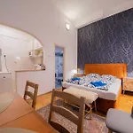 Vasvari Chic Hideaway Near The Opera House