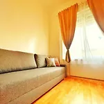 T11 Central Downtown Apartment