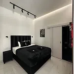 V21 Luxury Residence