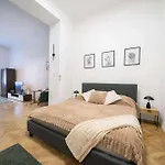 Modern Soul In Central Budapest