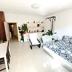 Free Parking, Balcony, Near To City Park