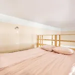 Central Mezzanine Apartments With Ac At Keleti Railways Long-Term