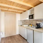 Central Mezzanine Apartments With Ac At Keleti Railways Long-Term