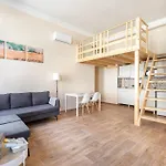 Central Mezzanine Apartments With Ac At Keleti Railways Long-Term