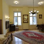 Charming Art Deco Flat