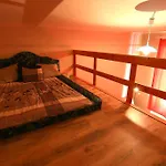 R7 Apartment