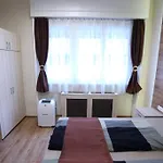 D.Five Premium Studio In The Center