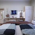 D.Five Premium Studio In The Center