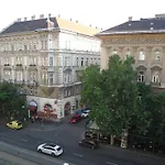 Apartment Terez Krt 31