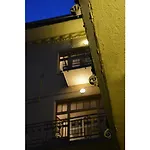 Cat And Co. Guesthouse