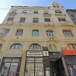 Seven Trees Apartment