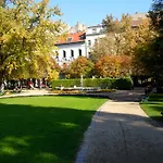 Kadar Apartments