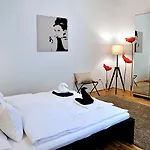 Apartment Jazz