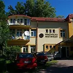 Peto Apartment Hotel
