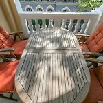 Bbq Terrace Apartment