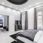 Opera Luxory Suite