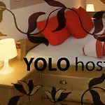 Yolo Hostel