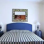 Uhu Villa Suites