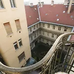 Tamara Apartment