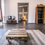 Budapest\'S Soho Apartment