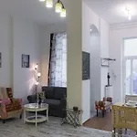 Standard Apartment By Hi5-Liszt Ferenc Square