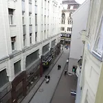 Five Seasons Vaci Utca Apartment