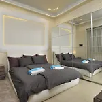 Basilica Grand Luxury In The Historic Center